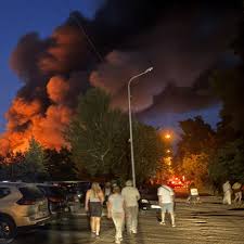 Rússia faz ataque em massa contra a Ucrânia e deixa mortos e feridos em Kiev