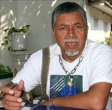 El profesor Gustavo Moncayo, padre del cabo, Pablo Emilio Moncayo, retenido por la guerrilla colombiana desde hace más de diez años, reclamó este viernes ... - t_moncayo_147