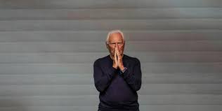 Moda de luto: Fallece Giorgio Armani, el Rey de la elegancia italiana - Imagen principal del artículo