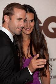 Joseph Fiennes and Maria Dolores Dieguez - Celebrities Attend &#39;GQ Elegant Men of the Year - Joseph%2BFiennes%2BMaria%2BDolores%2BDieguez%2BCelebrities%2BO4qS7bxV2q9l