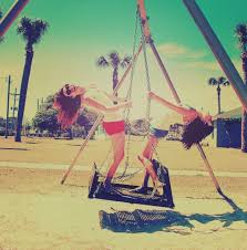 Résultat de recherche d'images pour "deux meilleures amies swag de dos"