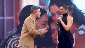 'Injustiçada': Luciano Huck se retrata com Sophie Charlotte e revela atitude surpreendente da atriz, que ficou fora do 'Melhores do Ano'