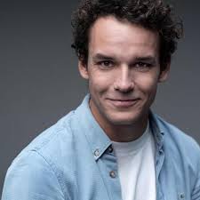 Théo Curin: Nouvelle Série Choc! Découvrez 'Immeuble Partagé'! - Imagen principal del artículo
