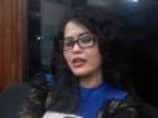 Tribunnews.com | Calon anggota legislatif PKPI Indri Yuli Hartati, memiliki cara unik untuk menarik dukungan - ti_20140211_065033_indri-yuli