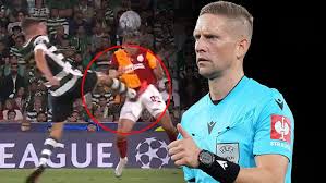 Galatasaray, Sporting maçında kırmızı kart bekledi! VAR incelemesi sonrası karar değişmedi — Hürriyet