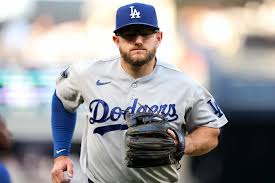 Los Angeles Dodgers Announce Max Muncy Decision Before D-Backs Series Finale