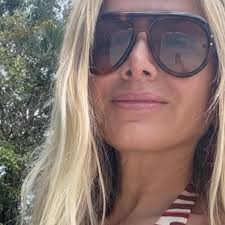 Eliana explica como se reinventou na TV após terapia sexual