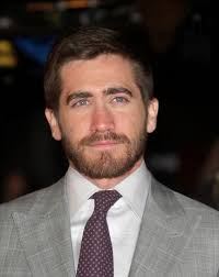 A me Jake Gyllenhaal con questo nuovo look ricorda tanto il pornodivo della Colt, Carlo Masi. - JakeaRoma