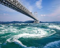 鳴門海峡（徳島県鳴門市）