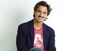 Damiano Michieletto: «Il dialetto veneto è la mia lingua. Ho iniziato come cantautore. Netrebko in pigiama alle prove, Venezi? È lei che deve ricucire»