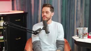 Pedro Pascal Overexposed? Pete Davidson Slams Critics! You Won't Believe Why! - Imagen principal del artículo