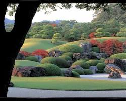 足立美術館の紅葉の画像