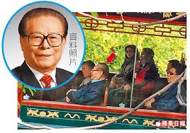 Image result for 江澤民揚州坐船遊湖　微博照片全被刪