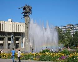 Изображение: Manas monument Bishkek