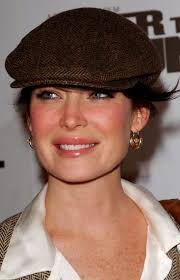 Lara Flynn Boyle 4 Lara Flynn Boyle Plastic Surgery Before and After. In 2005, she joined the cast of the series Las Vegas as new hotel owner Monica Mancuso ... - Lara-Flynn-Boyle-4