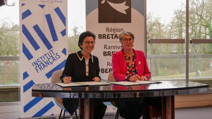 Communiqué · Signature d’une nouvelle convention Institut français – Région Bretagne : engagés ensemble depuis 20 ans pour la mobilité internationale des artistes