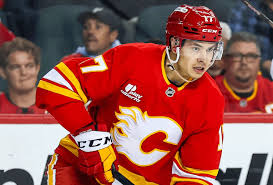 Islanders vs Flames Prediction, Picks & Same-Game Parlay for Tonight’s NHL Game