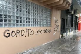 Vandalismo y Libertad de Expresión: Ataques a Medios tras Fallo Judicial - Imagen principal del artículo