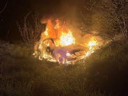 Brennender Pkw löst nächtlichen Feuerwehreinsatz aus
