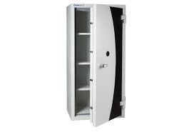 Chubbsafes DPC 320 Fireproof Safe | Simplysafes.co.uk