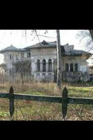 Résultat de recherche d'images pour "horrific haunted houses abandoned"