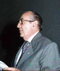 El Dr. Daniel Febres Cordero, Presidente Honorario de la XVI Jornada Nacional pronunciando su ... - art11img6