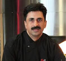 Delhi&#39;s Karan Mehta is Le Meridien&#39;s Executive Sous Chef in-charge of its all-day dining restaurant The One. Though he loves the cuisine of the city, ... - 15ndmp-chef_GQ2_15_1487422g