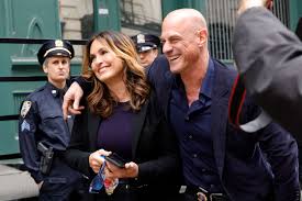 Mariska Hargitay Reveals When Benson and Stabler Should Get Together on SVU