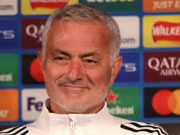 Mourinho deja en suspenso al Benfica y habla sobre Arbeloa en medio del caos del Real Madrid