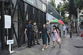 Australian authorities urge thousands to flee New South Wales bushfires