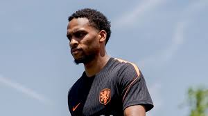 Holanda anuncia corte de Timber, do Arsenal, às vésperas da estreia na Copa do Mundo