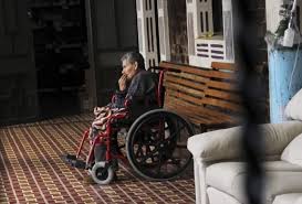 OMS: uno de cada seis adultos mayores sufre maltrato