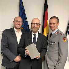 Andreas Lang Email