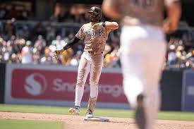 Tom Krasovic: Strange season for Tatis Jr., Machado continues in series-clinching loss to Mets