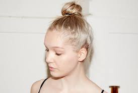 Kuvahaun tulos haulle topknot