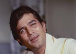 Before he married Dimple Kapadia, Rajesh Khanna bought a lavish bungalow called Dimple from actor Rajendra Kumar and renamed it Aashirwad. - rajesh-khanna-11