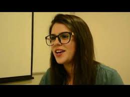Entrevista com a professora de marketing digital, Maria Carolina Avis