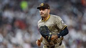 Padres' Laureano breaks finger, out for 1st round