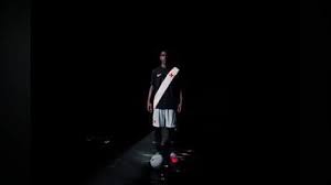 Vasco e Nike lançam novo uniforme para 2026; veja fotos