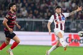 Matthieu Jalibert sort vainqueur avec l'UBB des retrouvailles avec Romain Ntamack