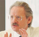 Er spricht drei Sprachen und gern mit den Händen – Dr. Rudolf Colm: geboren ...