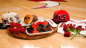 Derrick Rose's jersey retirement to include special concession items