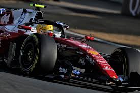 Ferrari hunts down Mercedes off the line, McLaren stuck in the pit lane in China