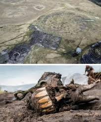 Archaeologists have uncovered a remarkable 2,800-year-old burial mound in the Tuva region of southern Siberia that sheds new light on early horse-riding cultures and their funerary traditions. The large burial mound, or