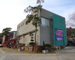 커피속 미술관 이미지