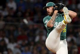 Yankees ace, manager praise Garrett Crochet ahead of Red Sox-Yankees Game 1