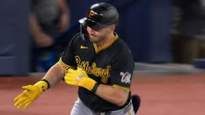Pirates' Horwitz goes yard on first pitch of game