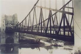 Walter Taylor Bridge (Brisbane, 1936) | Structurae - 15_bridge_completed_but_ferry_still_in_service