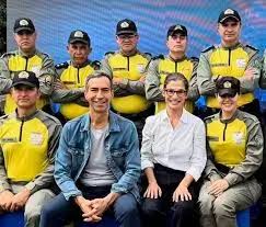 Tralli e Renata Vasconcellos são vistos em Pirenópolis durante gravações da Globo