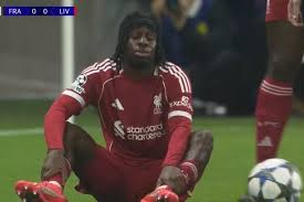 ¡Alerta Liverpool! Estrella cae lesionada en pleno partido de Champions